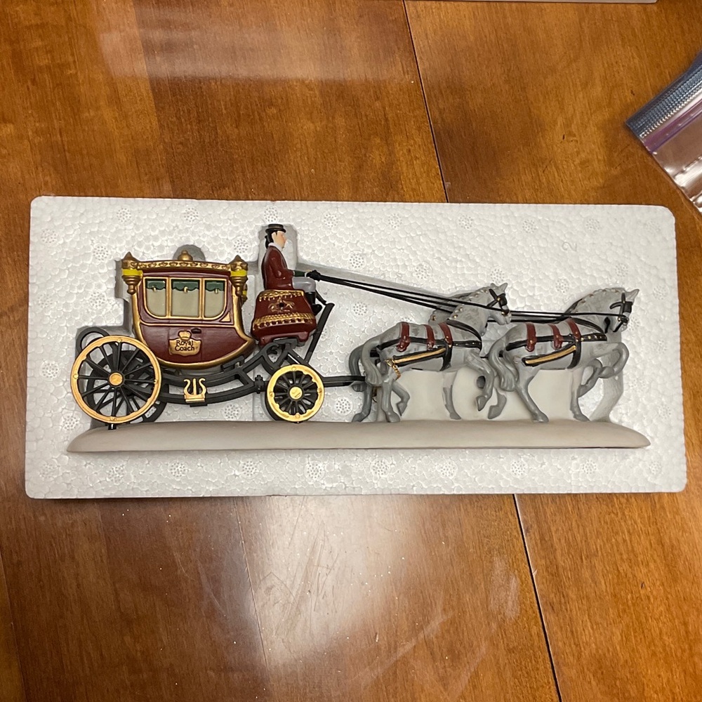 Heritage Village Collection “Royal Coach”